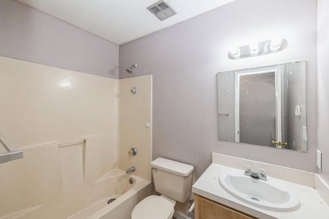 3074 Yorktown Circle, Fort Walton Beach, FL 32547