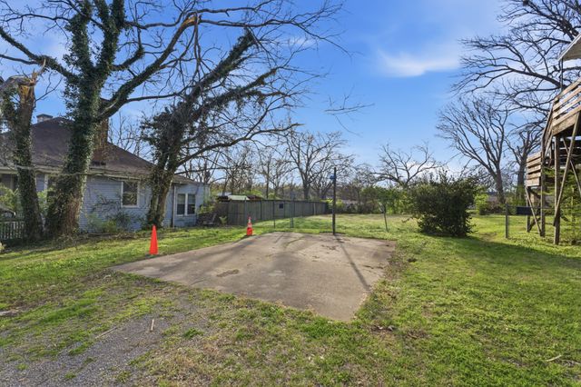 1704 Lischey Ave, Nashville, TN 37207