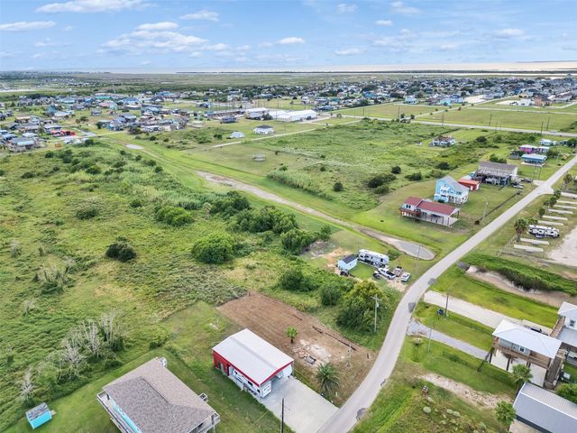 969 Sea Spray Drive, Crystal Beach, TX 77650