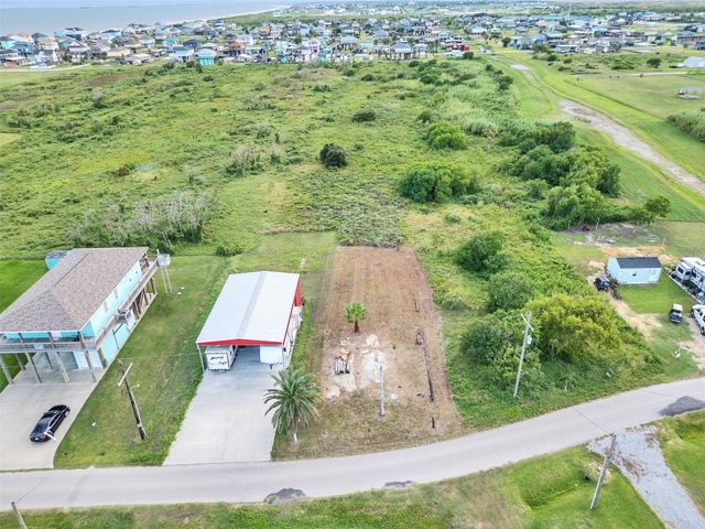 969 Sea Spray Drive, Crystal Beach, TX 77650