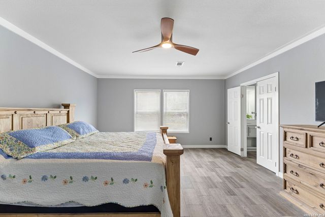 1169 Old Adams Ln, Pleasanton, TX 78064