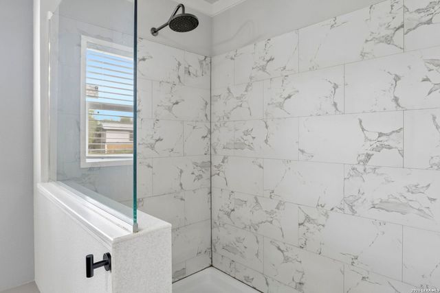 1169 Old Adams Ln, Pleasanton, TX 78064