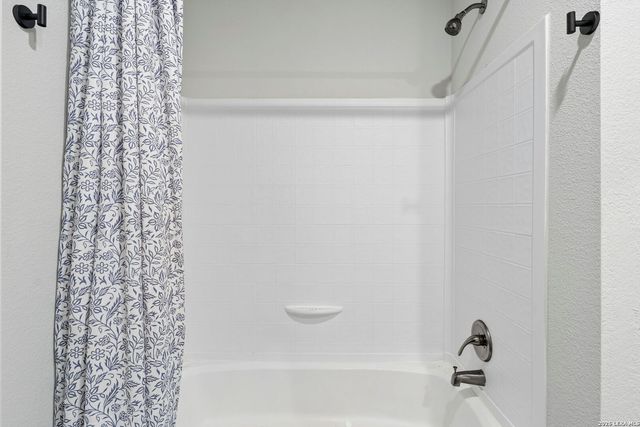 1169 Old Adams Ln, Pleasanton, TX 78064