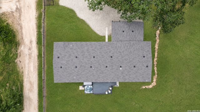 1169 Old Adams Ln, Pleasanton, TX 78064