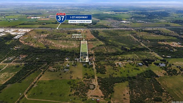 1169 Old Adams Ln, Pleasanton, TX 78064