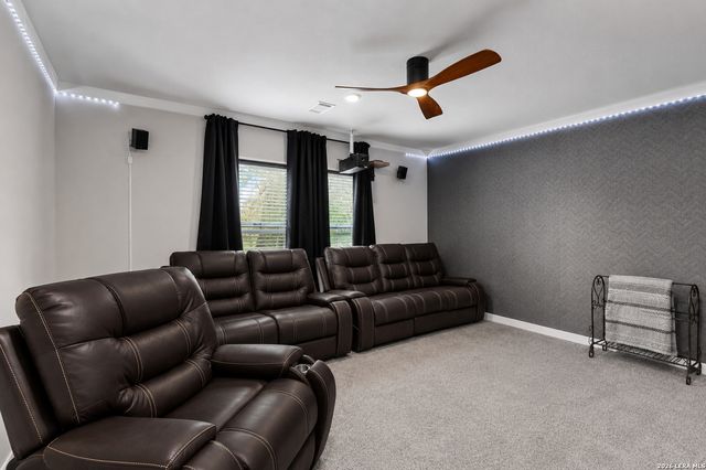 1169 Old Adams Ln, Pleasanton, TX 78064