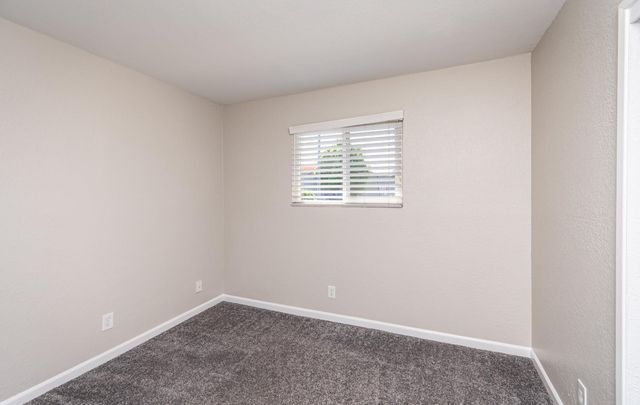 1023 Azure Ct, Roseville, CA 95678