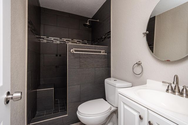 1023 Azure Ct, Roseville, CA 95678