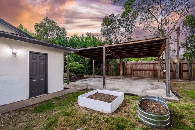 1023 Azure Ct, Roseville, CA 95678