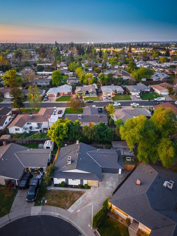 1023 Azure Ct, Roseville, CA 95678