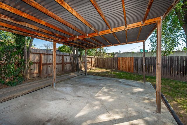 1023 Azure Ct, Roseville, CA 95678