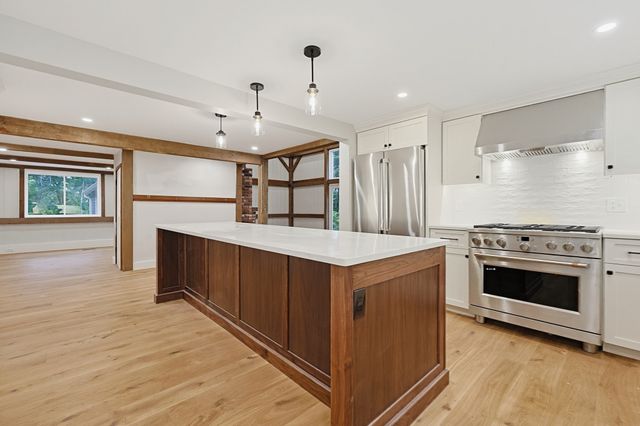 18 Hearthstone Drive, Medfield, MA 02052