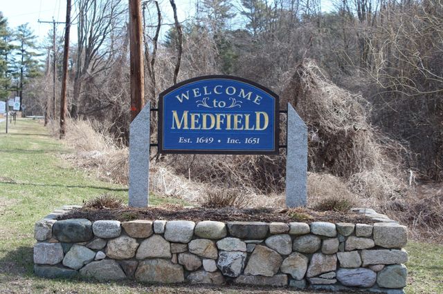 18 Hearthstone Drive, Medfield, MA 02052
