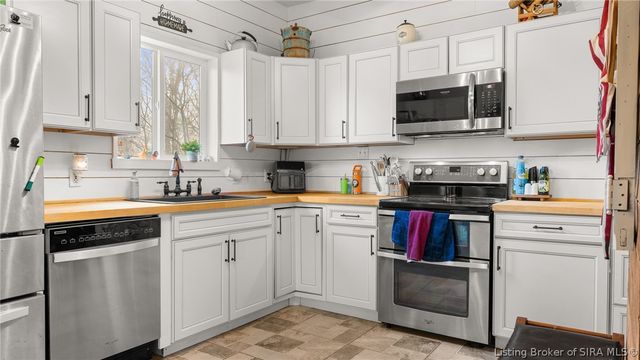 7116 E Co Rd 650 S, Hardinsburg, IN 47125