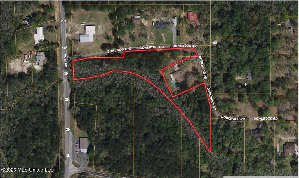 3700 Dowlwood Road, Moss Point, MS 39562