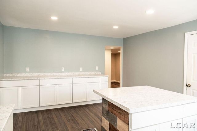 1015 E Hunt Road, Adrian, MI 49221