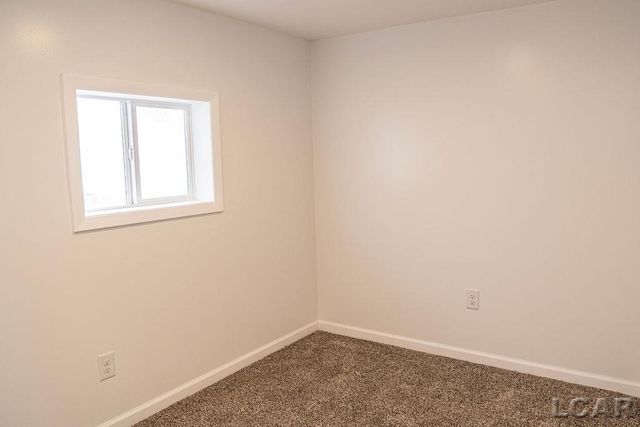 1015 E Hunt Road, Adrian, MI 49221