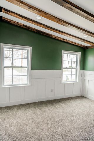 1015 E Hunt Road, Adrian, MI 49221
