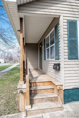1015 E Hunt Road, Adrian, MI 49221