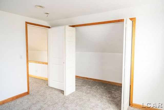 1015 E Hunt Road, Adrian, MI 49221