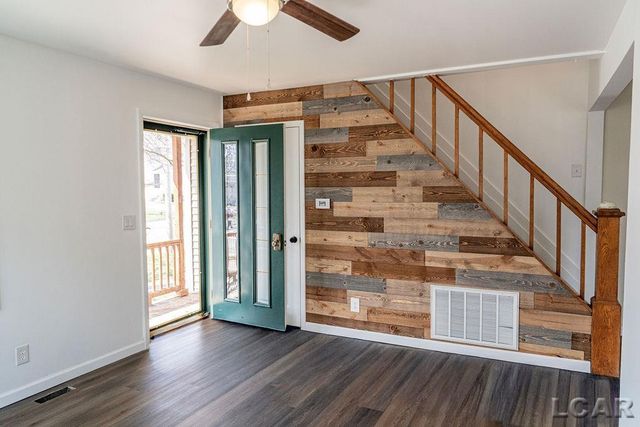 1015 E Hunt Road, Adrian, MI 49221