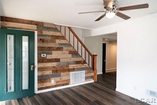 1015 E Hunt Road, Adrian, MI 49221