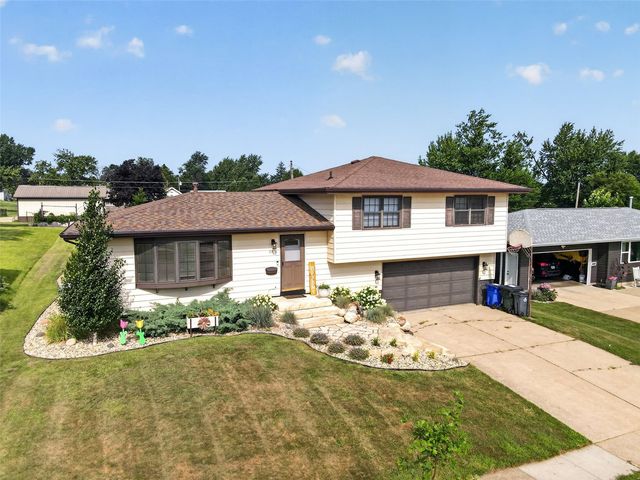 2710 Southland Street SW, Cedar Rapids, IA 52404
