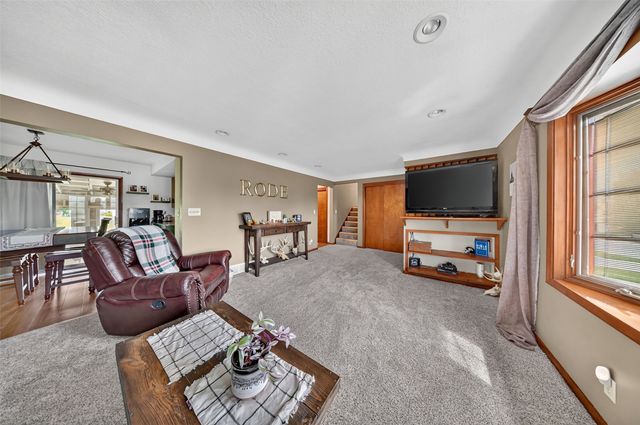 2710 Southland Street SW, Cedar Rapids, IA 52404