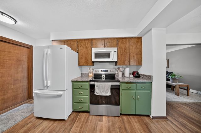 2710 Southland Street SW, Cedar Rapids, IA 52404