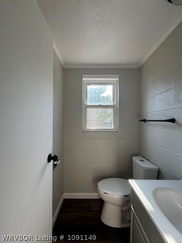 3223 Highway 59, Van Buren, AR 72956