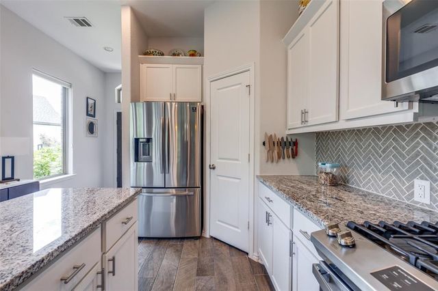 342 Topper Pines Drive, Montgomery, TX 77316