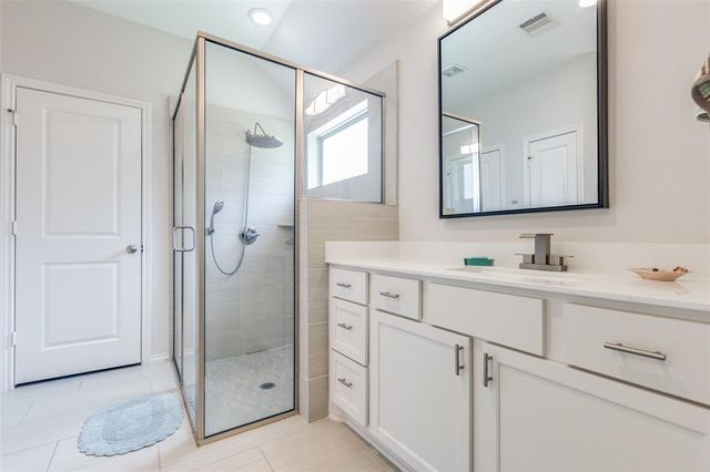 342 Topper Pines Drive, Montgomery, TX 77316