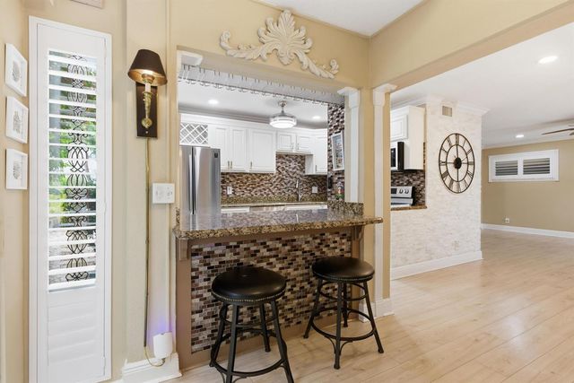 34 Colonial Club Drive 101, Boynton Beach, FL 33435