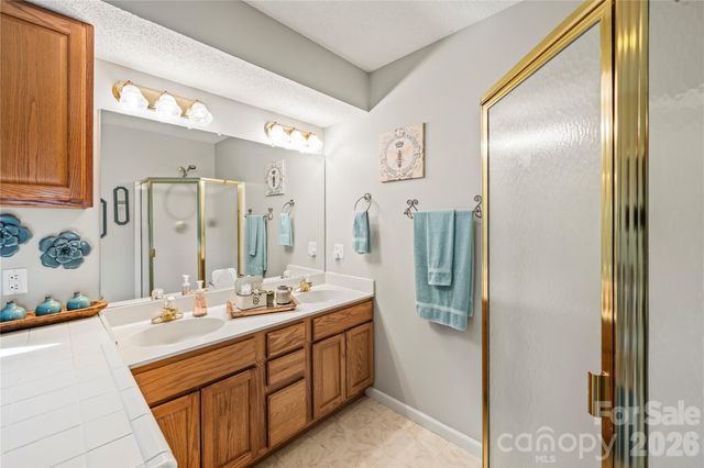 112 Bridlewood Trail, Mills River, NC 28759