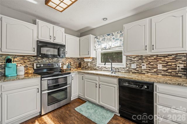 112 Bridlewood Trail, Mills River, NC 28759