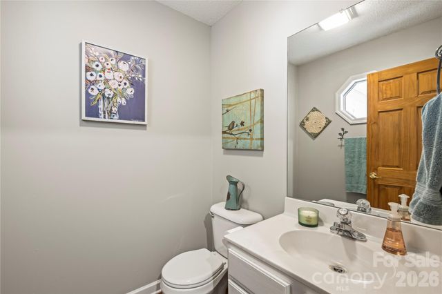 112 Bridlewood Trail, Mills River, NC 28759