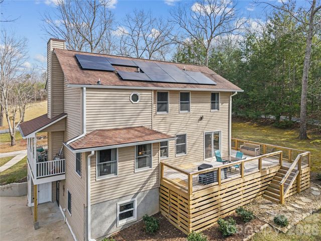 112 Bridlewood Trail, Mills River, NC 28759