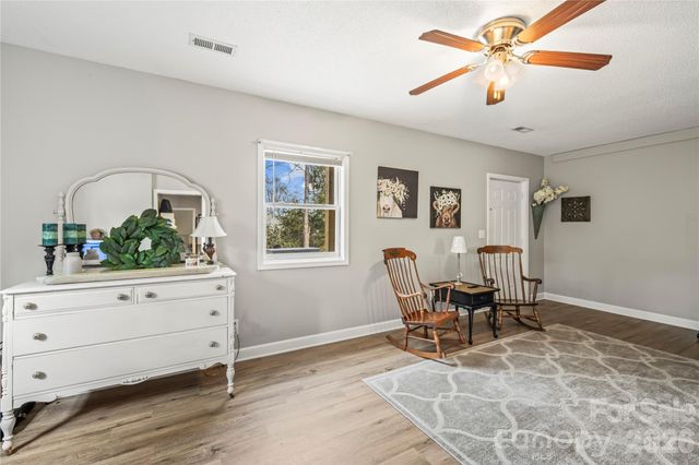 112 Bridlewood Trail, Mills River, NC 28759