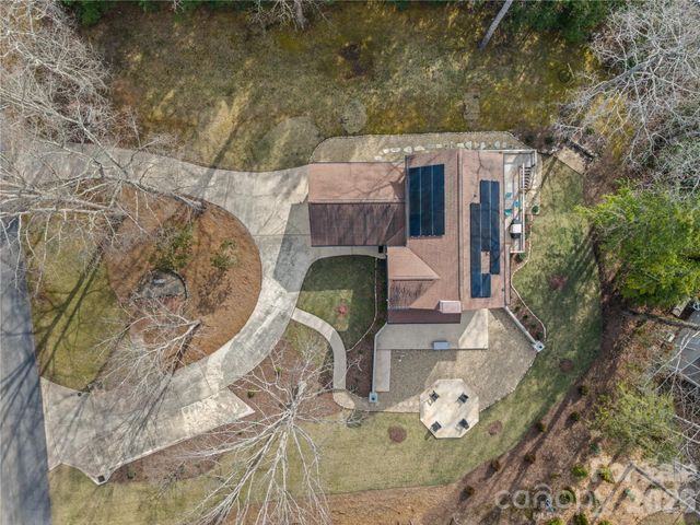 112 Bridlewood Trail, Mills River, NC 28759