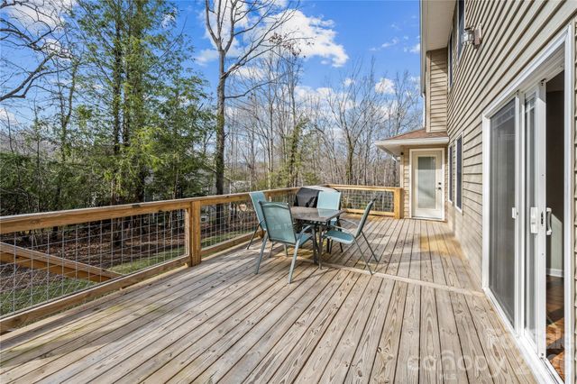 112 Bridlewood Trail, Mills River, NC 28759