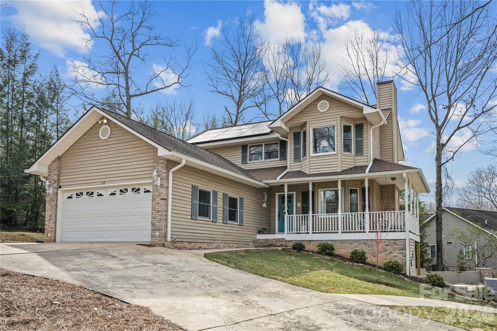 112 Bridlewood Trail, Mills River, NC 28759