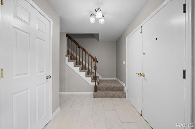 12326 Woodline Drive, St Louis, MO 63141