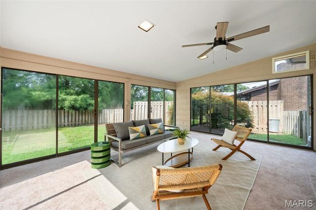 12326 Woodline Drive, St Louis, MO 63141