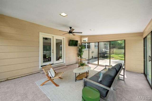 12326 Woodline Drive, St Louis, MO 63141
