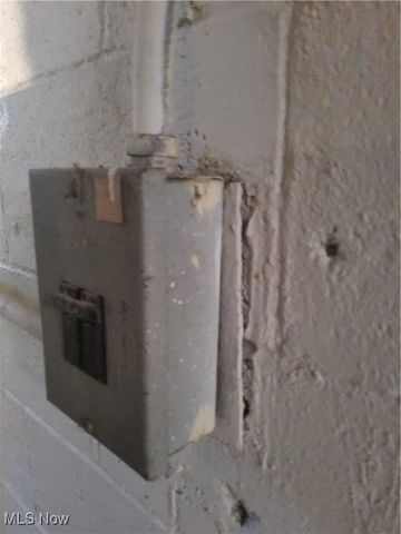 4092 E 72nd Street, Cleveland, OH 44105