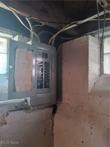 4092 E 72nd Street, Cleveland, OH 44105