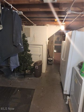 4092 E 72nd Street, Cleveland, OH 44105