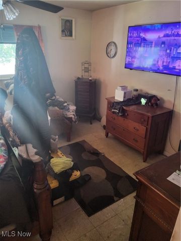 4092 E 72nd Street, Cleveland, OH 44105