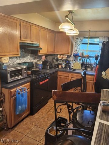 4092 E 72nd Street, Cleveland, OH 44105