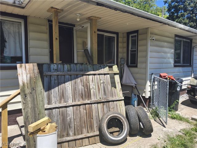 4092 E 72nd Street, Cleveland, OH 44105